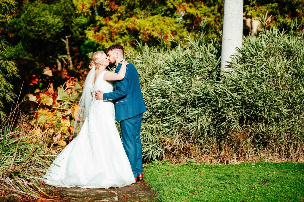 Emma & Alex – Brooksby Hall, Leicestershire, photo 10