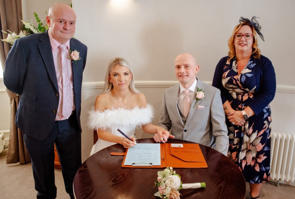Megan & Josh – Micro Wedding in Rutland, photo 10