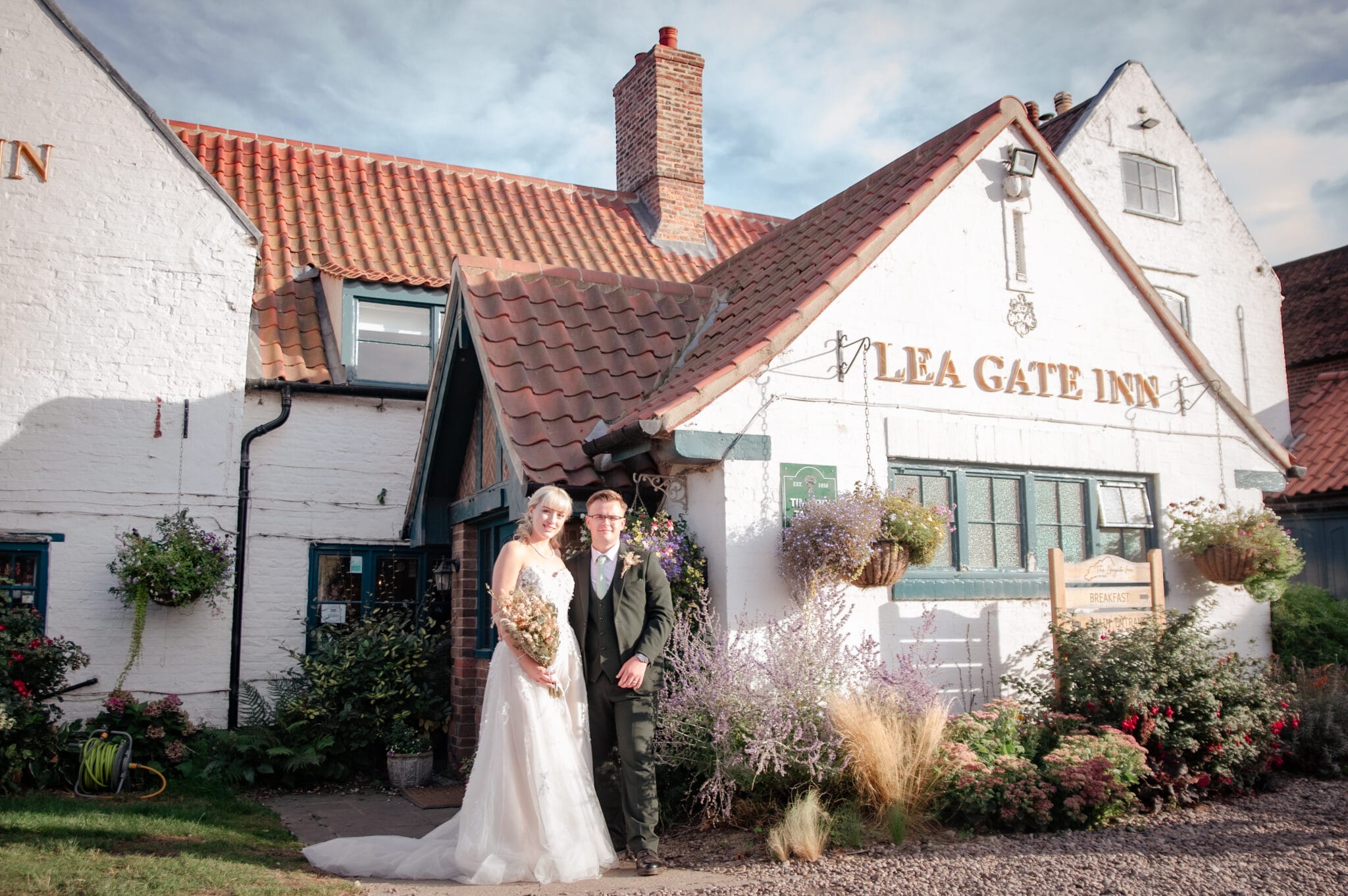 Sophie & Wesley – The Leagate Inn​, Coningsby