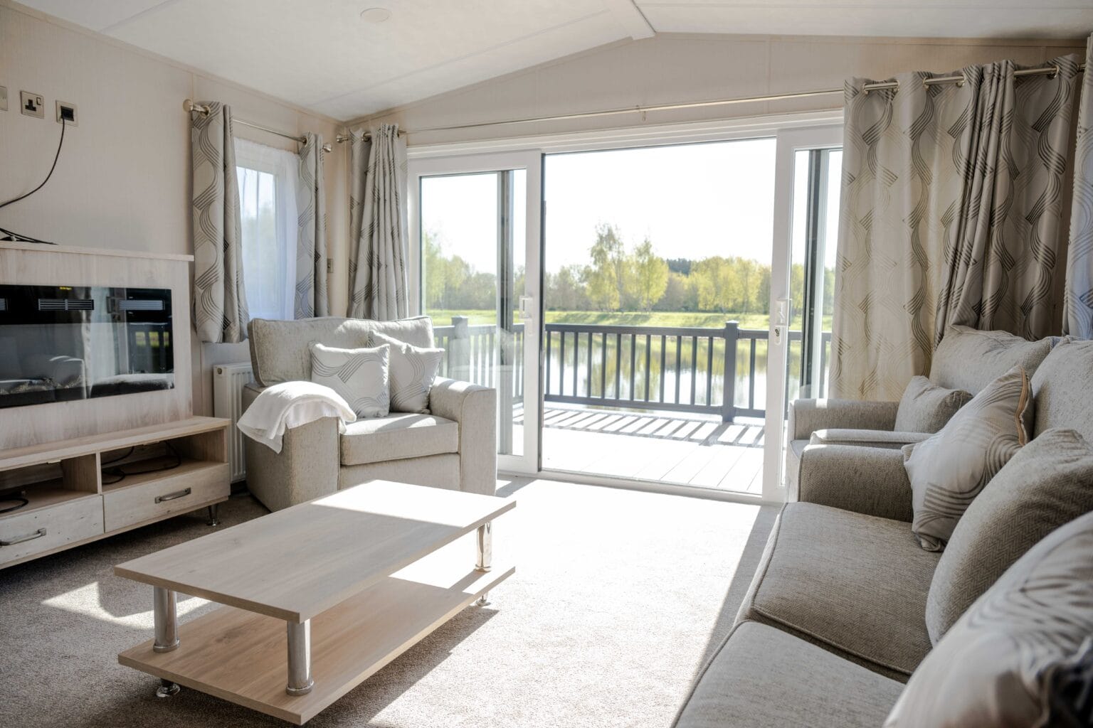Lakeside lodges at Swan Lake Country Park