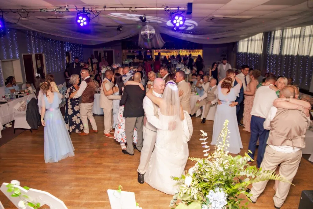 Emily & Lee – Wedding Photographer Derby, photo 6